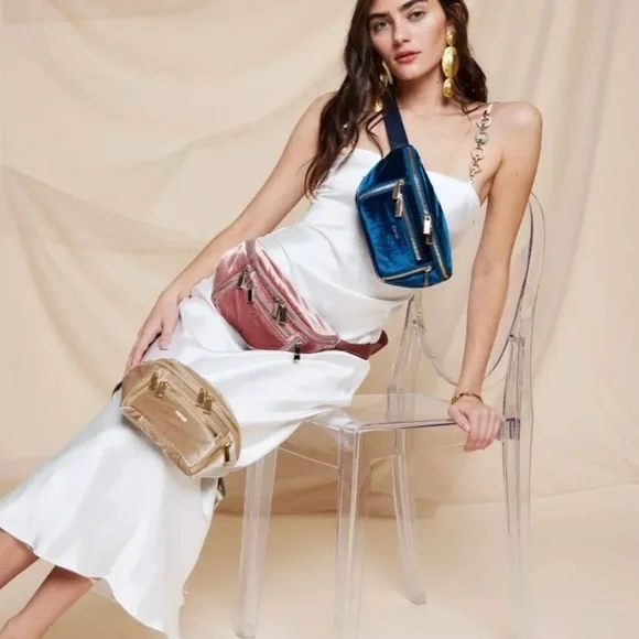 Free People Caraa velvet sling bag - Picture 3 of 9